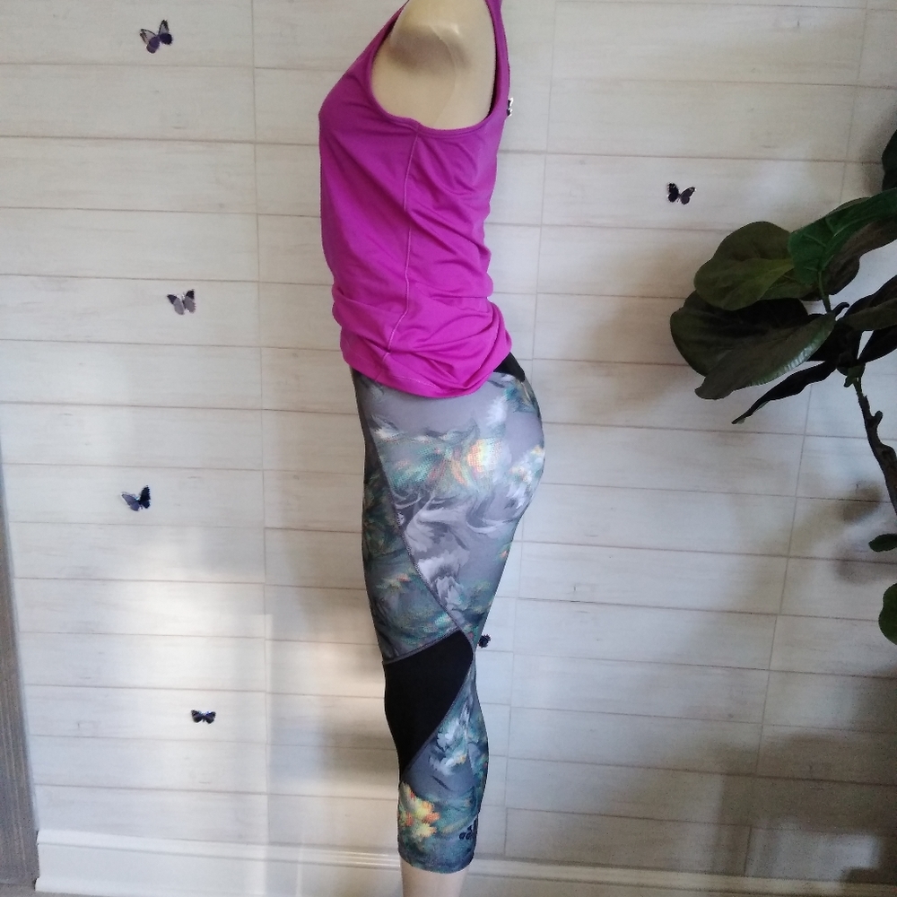 Adidas lot of 2 PC'S Crop compression/ workout Top - Picture 3 of 7
